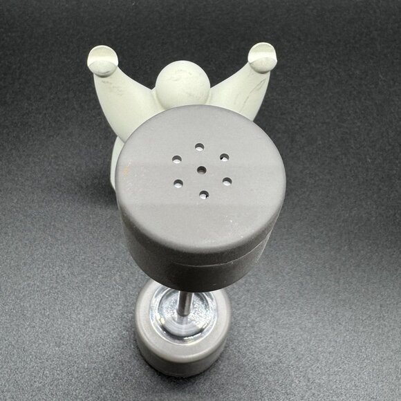 Novelty Lift & Shake Weight Lifter Salt and Pepper Shakers - Picture 4 of 6